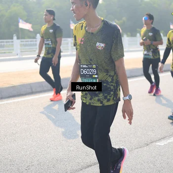 Runner Photo 6922713