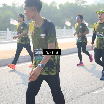 Runner Photo 6922716