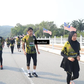 Runner Photo 6922719