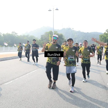 Runner Photo 6922779