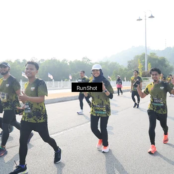 Runner Photo 6922842
