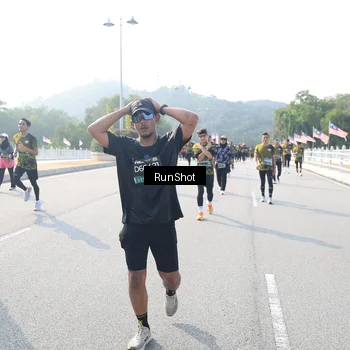 Runner Photo 6922872