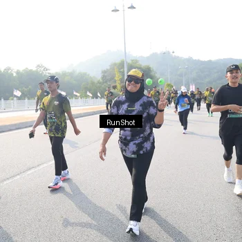 Runner Photo 6922910