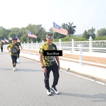 Runner Photo 6922930