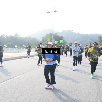 Runner Photo 6922946