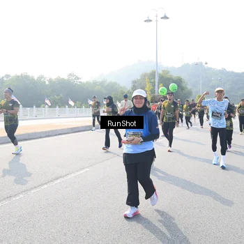 Runner Photo 6922949