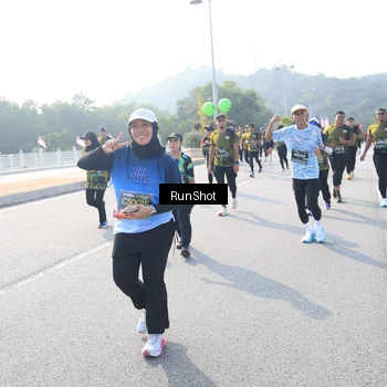 Runner Photo 6922957