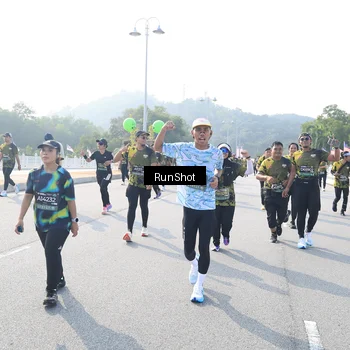 Runner Photo 6922963