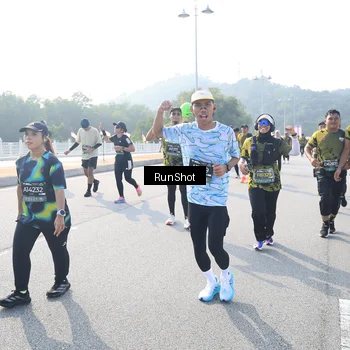 Runner Photo 6922974
