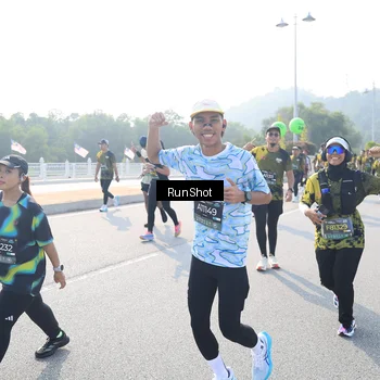 Runner Photo 6922979