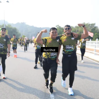 Runner Photo 6922995