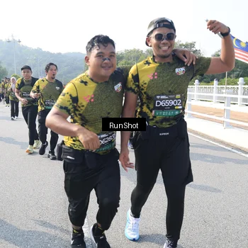 Runner Photo 6923004