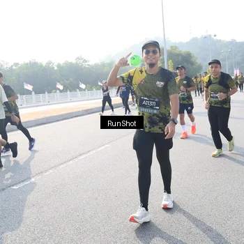 Runner Photo 6923015