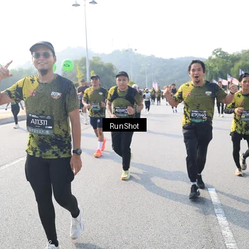 Runner Photo 6923018