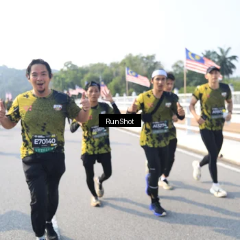 Runner Photo 6923025
