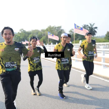Runner Photo 6923028