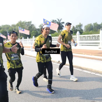 Runner Photo 6923030