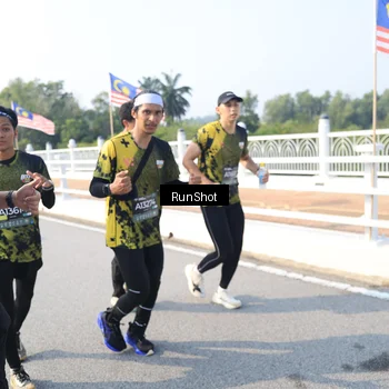 Runner Photo 6923032