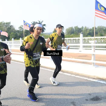 Runner Photo 6923033