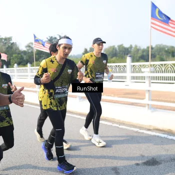 Runner Photo 6923039