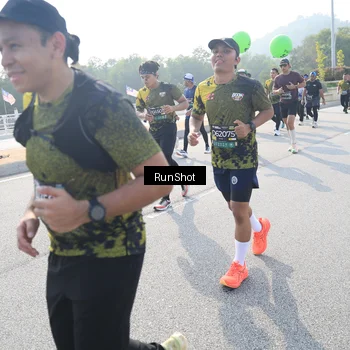 Runner Photo 6923042