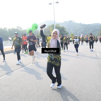 Runner Photo 6923051