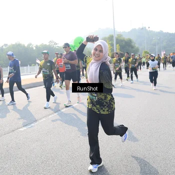 Runner Photo 6923054