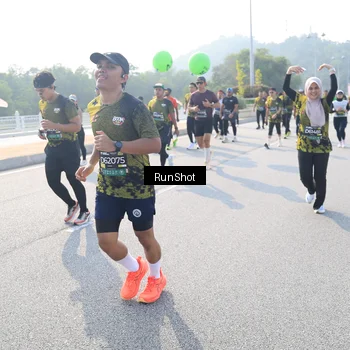 Runner Photo 6923059
