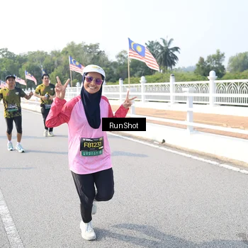 Runner Photo 6923064
