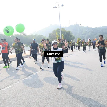 Runner Photo 6923075