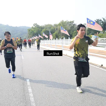 Runner Photo 6923090