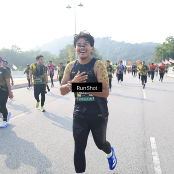 Runner Photo 6923106