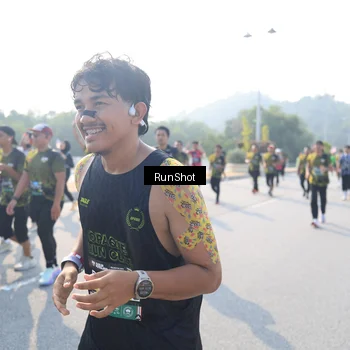 Runner Photo 6923110