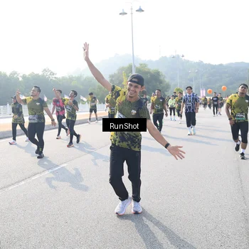 Runner Photo 6923138