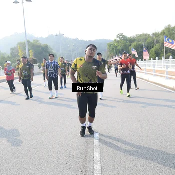 Runner Photo 6923146
