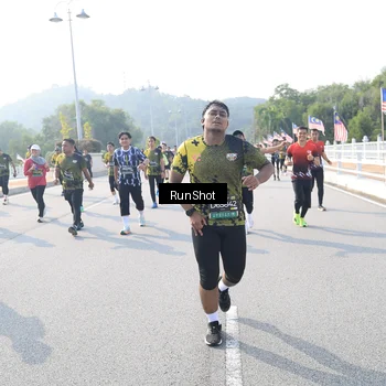 Runner Photo 6923149