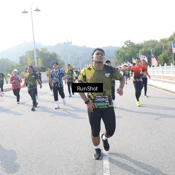Runner Photo 6923152