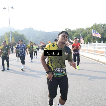 Runner Photo 6923155