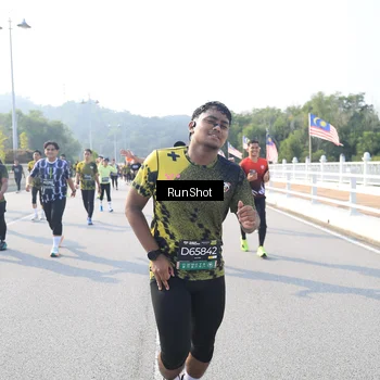 Runner Photo 6923156