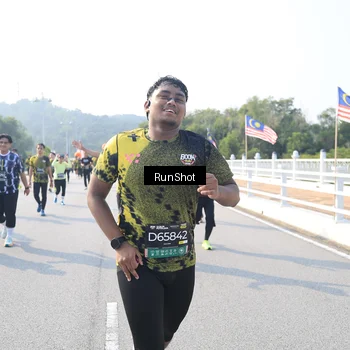 Runner Photo 6923158