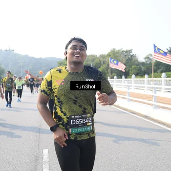 Runner Photo 6923160