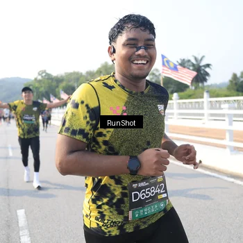 Runner Photo 6923162