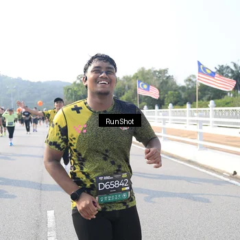 Runner Photo 6923165
