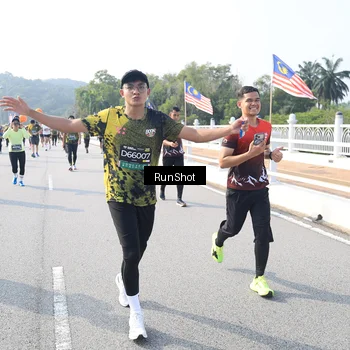 Runner Photo 6923177