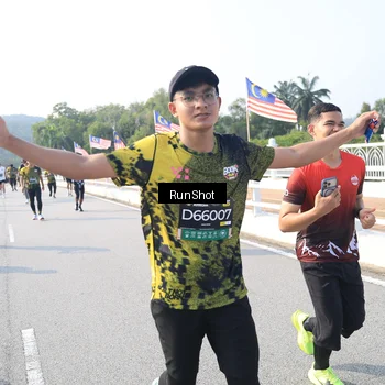 Runner Photo 6923178