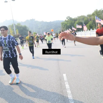 Runner Photo 6923181