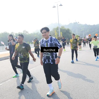 Runner Photo 6923192