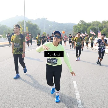 Runner Photo 6923200