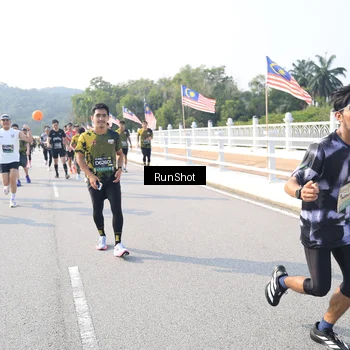 Runner Photo 6923223