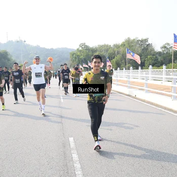 Runner Photo 6923228